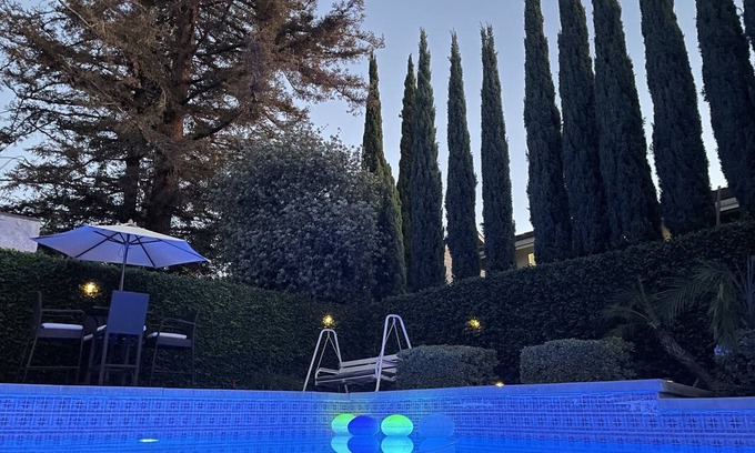Costa Mesa Resort | Private room ∙ 2 guests