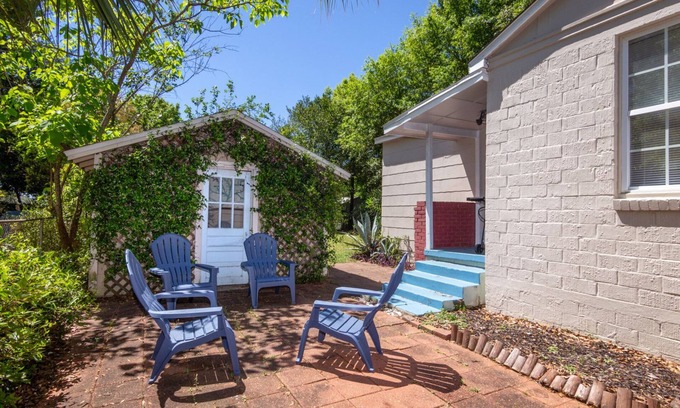 South Pensacola House | Seabird Shack: Dog Friendly, Downtown Pensacola!