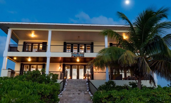 Sugar Loaf Settlement House | Serenity of San Salvador, Bahamas