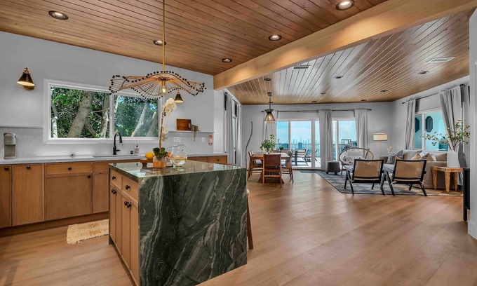 Hollywood Heights House | Spooktacular Sale Now!