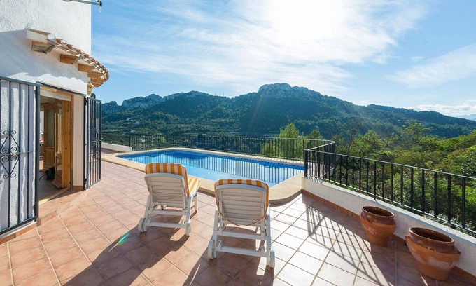 Rafol de Almunia Villa | Stunning private villa for 7 guests with A/C, private pool, WIFI, TV and terrace
