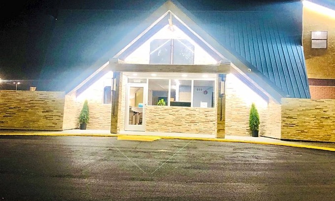 Montgomery Hotel | SureStay Hotel by Best Western Montgomery Southwest
