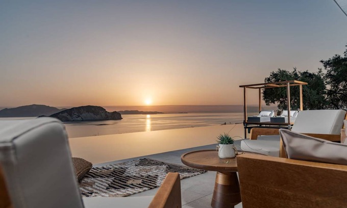 Marathias Villa | Villa ∙ 4 bedrooms ∙ 9 guests