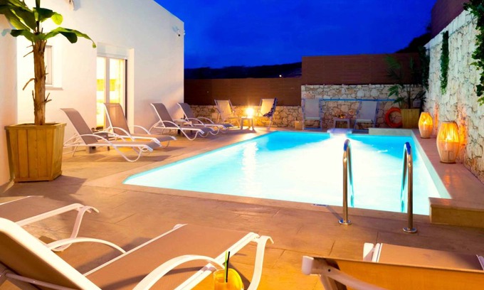 Skaleta Villa | Villa ∙ 6 bedrooms ∙ 12 guests