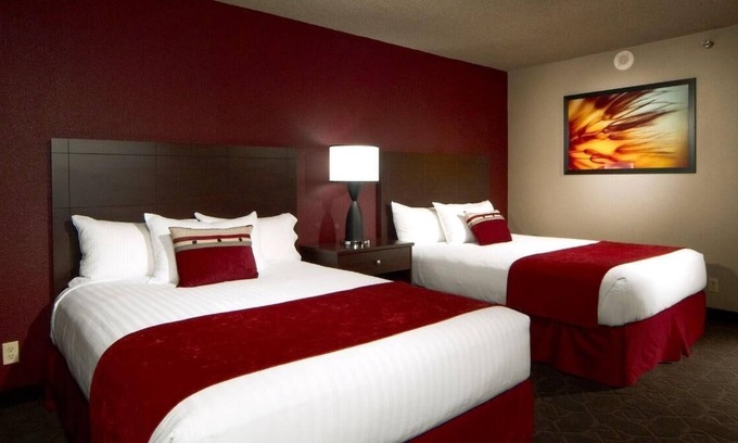 Laughlin House | Walk to Entertainment & Riverwalk! 4 Modern Units, FREE Parking, Casino, Bar!