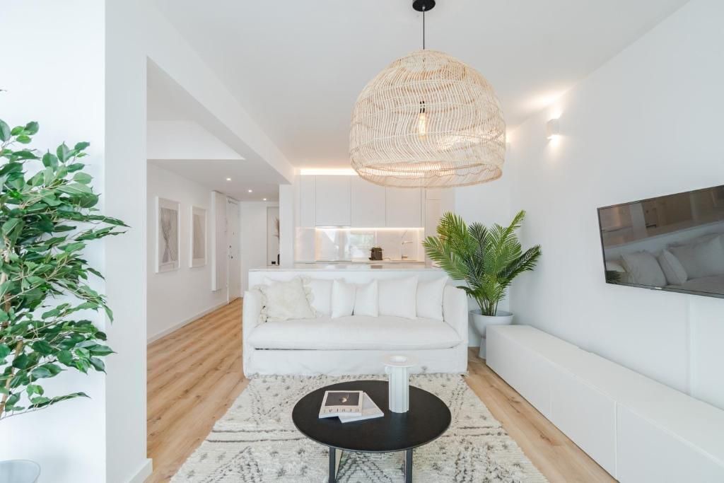 Santo Amaro Apartment | Casa Boma Lisboa-Architect Apt with Private Terrace-Alcantara III