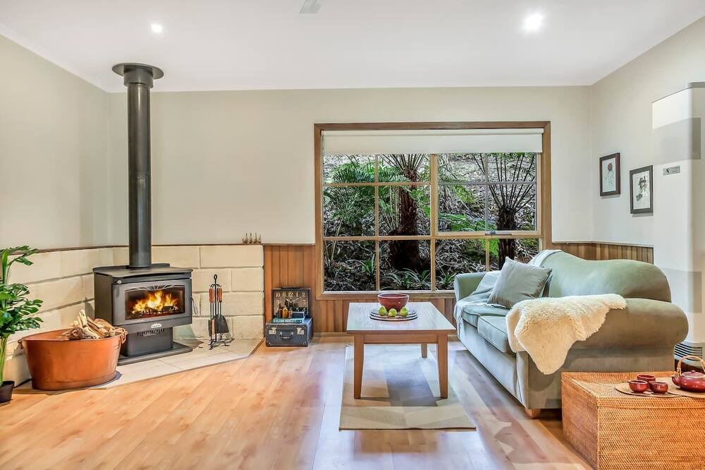 Mount Dandenong House | Weddings. Events. Art & Healing Retreats. 7 Acre Rain Forest Paradise.