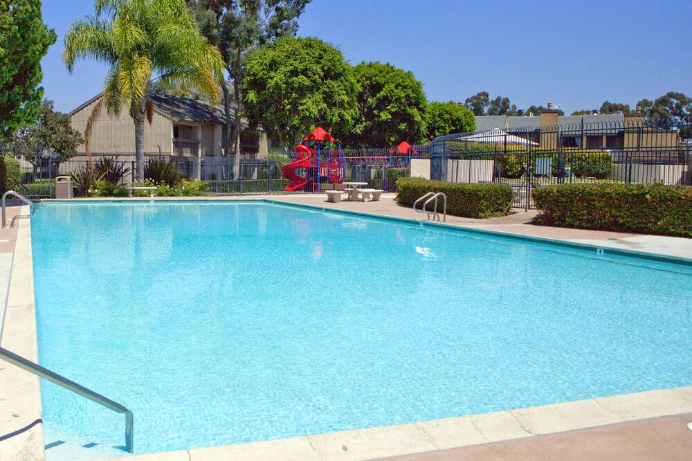 Hermosa Village House | Walk To Disneyland, Disneyland Rental Home 2.