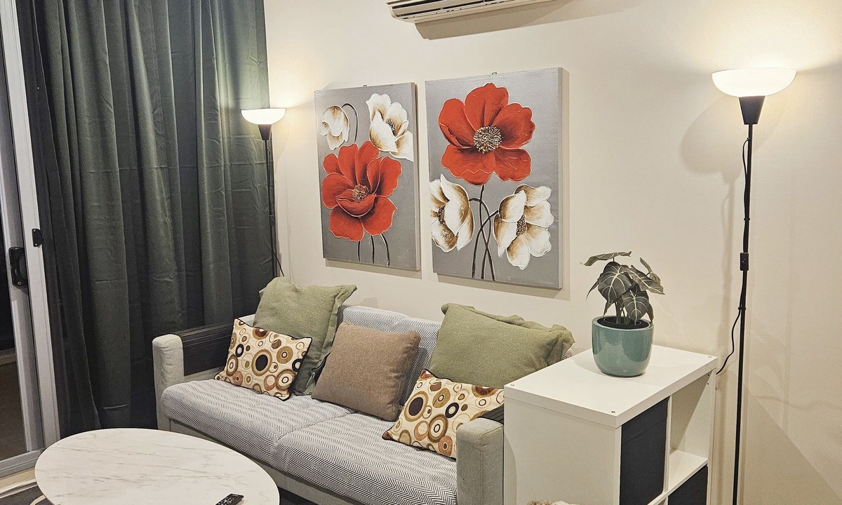 City West Apartment | Central Lakeview Apartments
