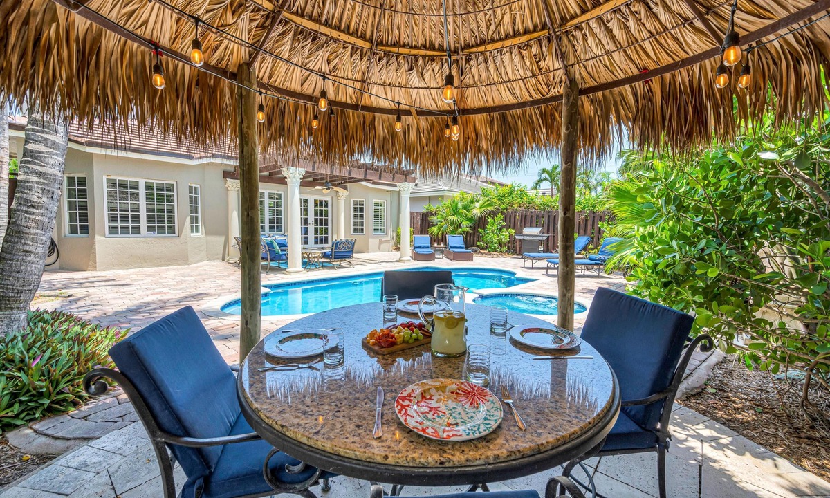 Birch Park Finger Streets House | Steps From the Beach Heated Pool Seaside Key