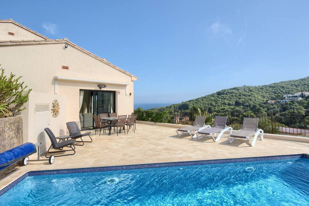 Sa Riera Villa | Villa 'Convent' with Sea View, Wi-Fi and Air Conditioning