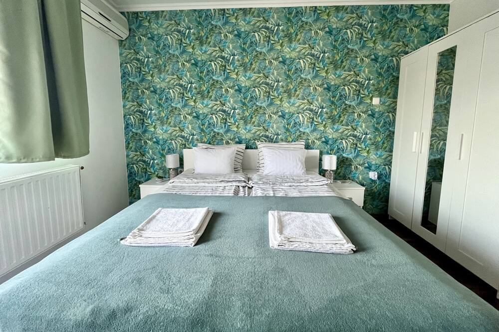 Miskolc Apartment | Modern and equipped downtown apartment with balcony for 1-3 people