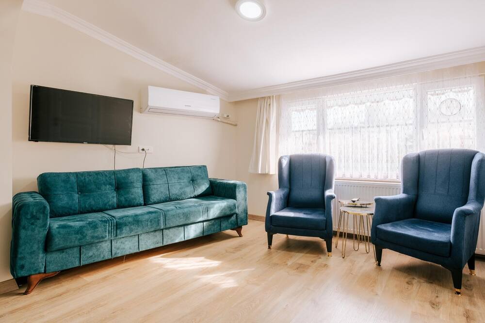 Osmangazi Apartment | Urban Flat with Balcony in Bursa