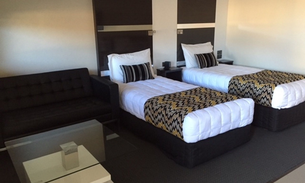 Grafton Hotel | The Abbey Motor Inn