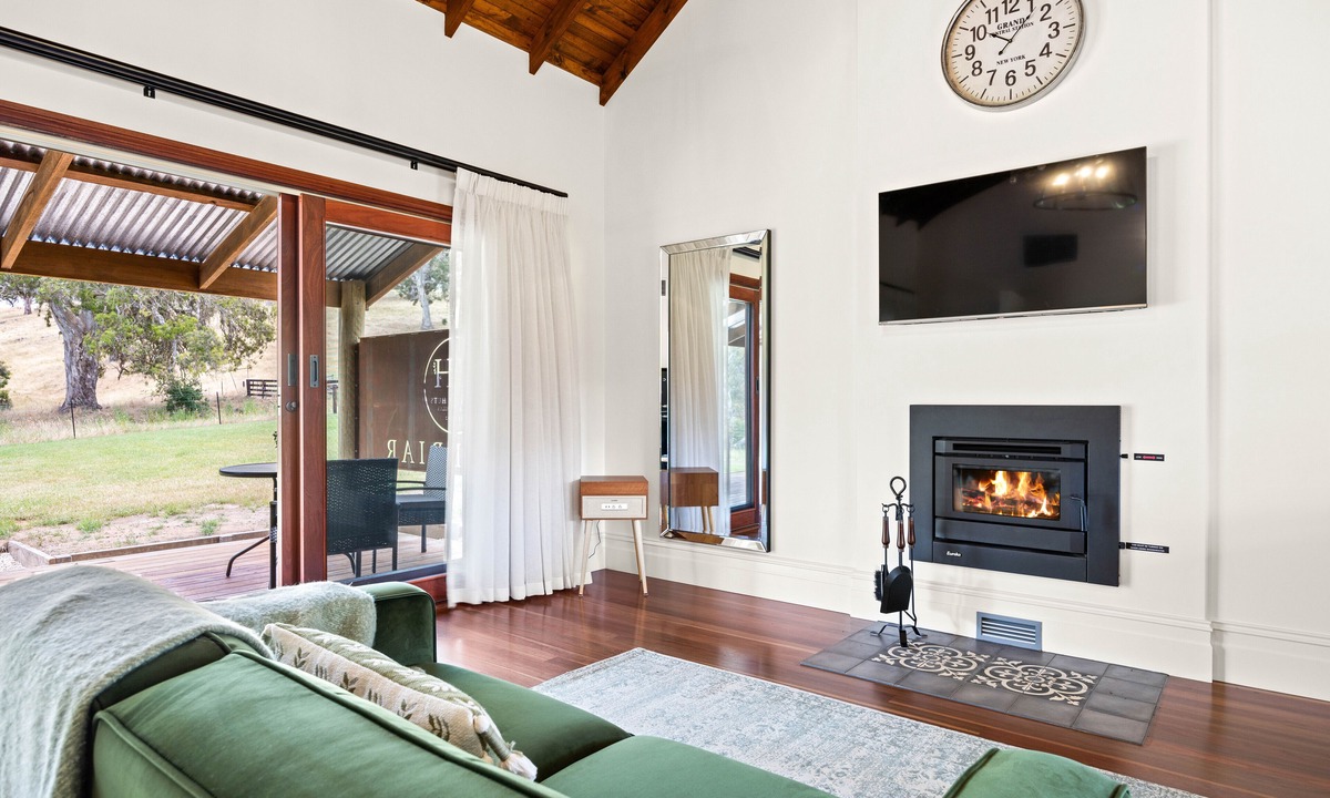Dawesley Villa | Grandview Accommodation - Hideaway Huts