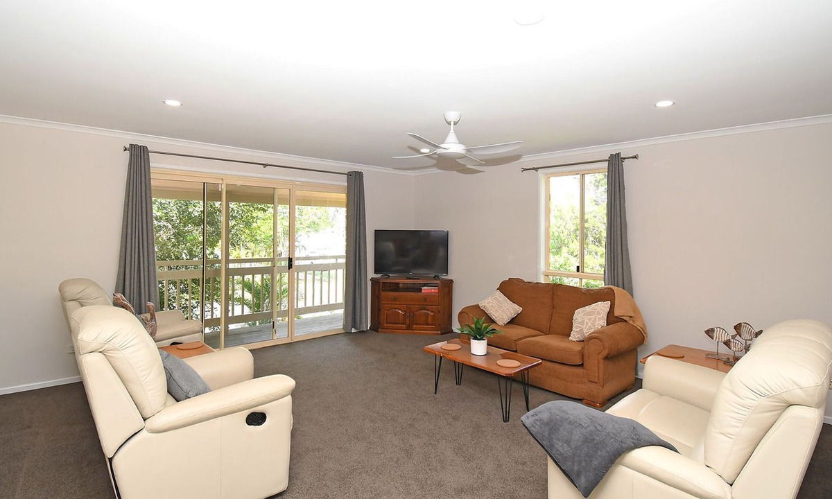 Toogoom House | Kingfisher by the Sea