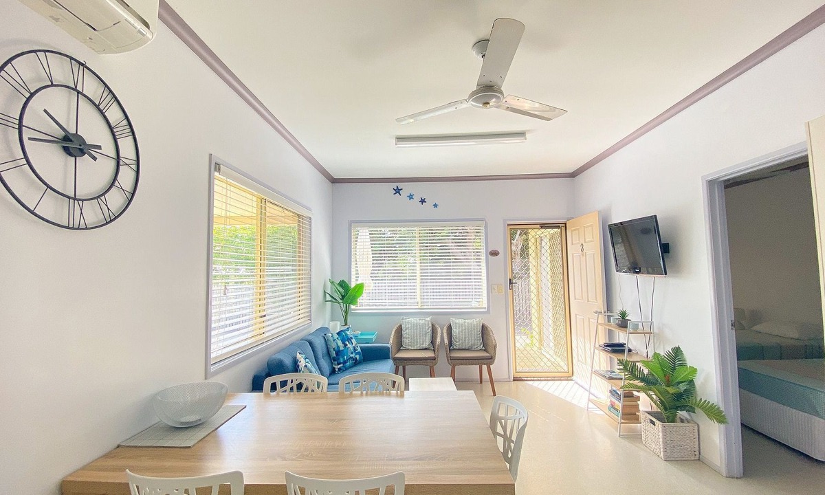 Traviston Villa | San Marco Villa 3 - Burrum Heads - Beachfront - 2BR - Pool