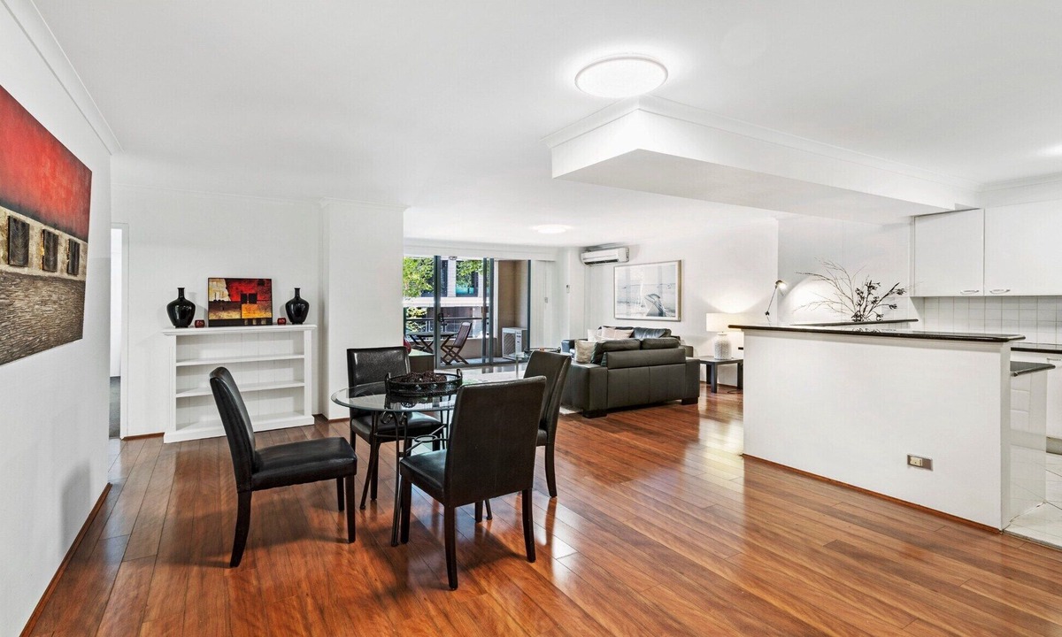 Pyrmont Apartment | Poolside 2-Bed Haven, Walk to City Centre