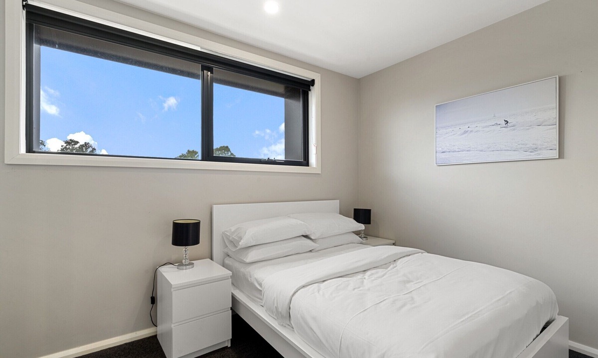 Greenway Apartment | Modern 3-Bedroom Townhouse in Quiet Greenway