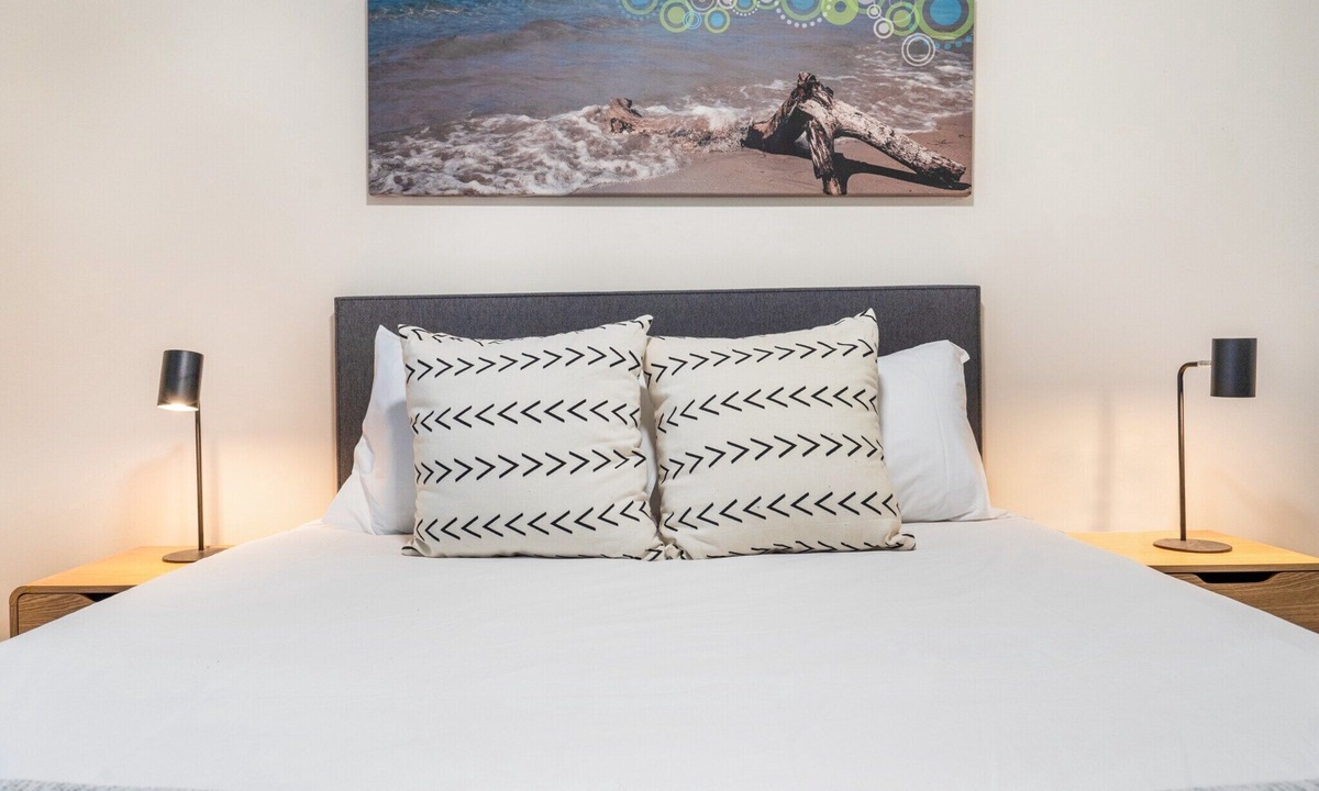 Mermaid Beach Apartment | 2-Bed Family Haven with Pools, BBQ & Playgrounds