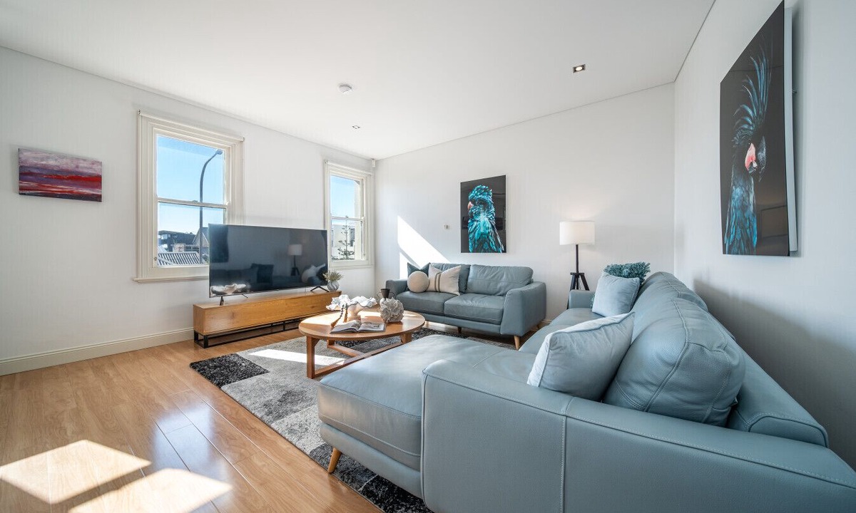Henley Beach Apartment | Aqua by the Sea - Beachfront with Pool & Gym