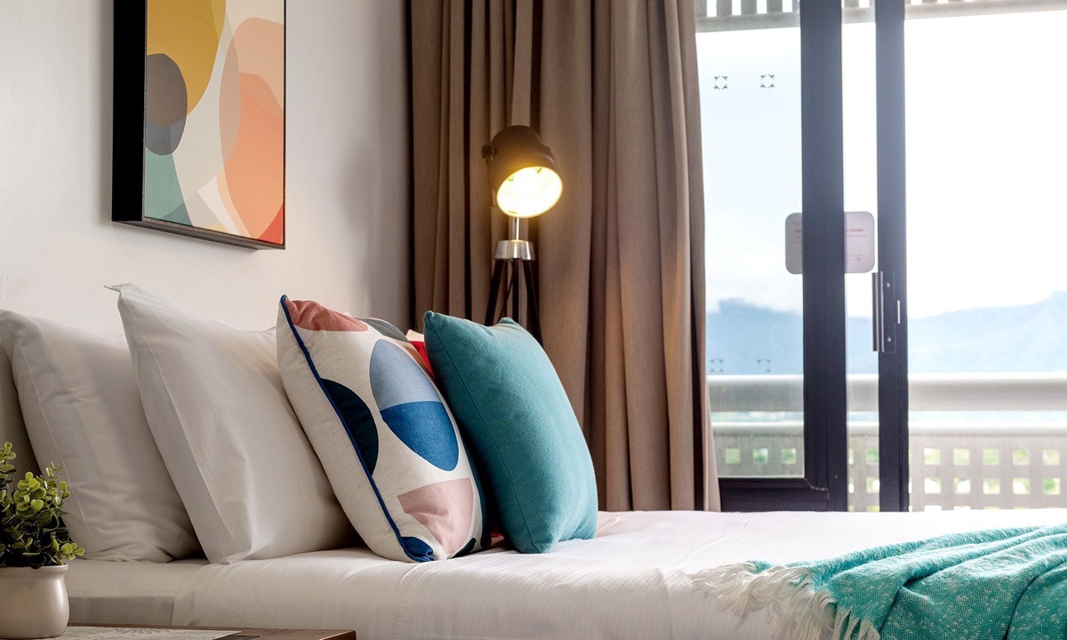 Cairns North Apartment | Belle Escapes 101 Rydges Plaza Esplanade with Panoramic Ocean Views