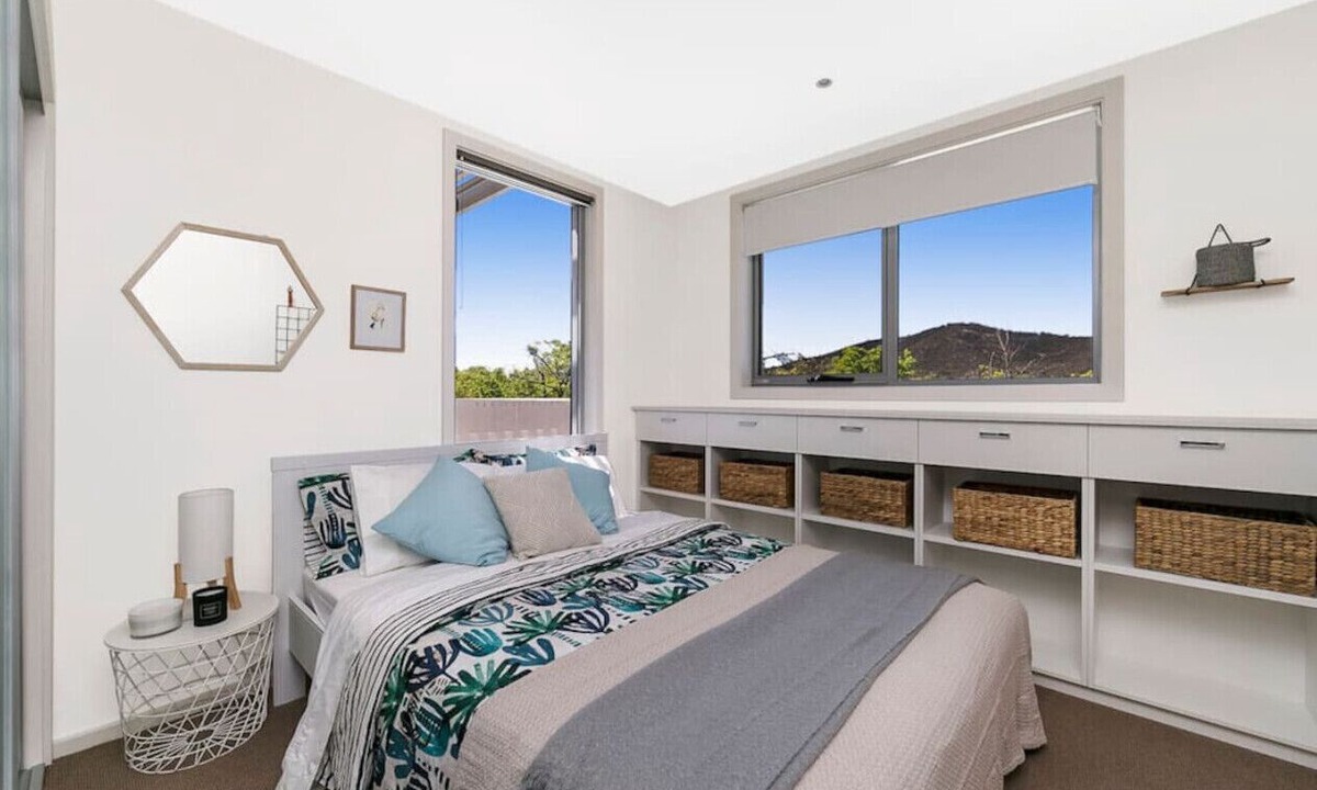 Braddon Apartment | 3BR Braddon Flat, 8 mins walk to CBD