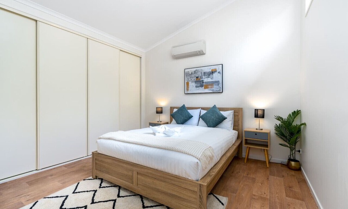 Dickson Apartment | Peaceful 1BR Courtyard Unit in quiet Dickson