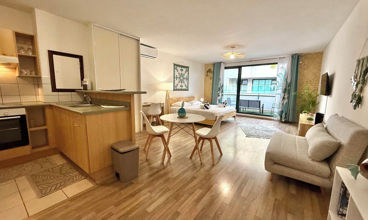 Papeete Apartment | Studio Tehetu City - heart of Papeete - WiFi/A/C/park - 3 people