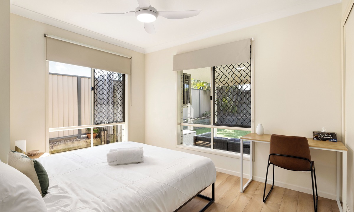 Acacia Ridge Apartment | Smart Suites Self Check-in Apartments 12 Stockport