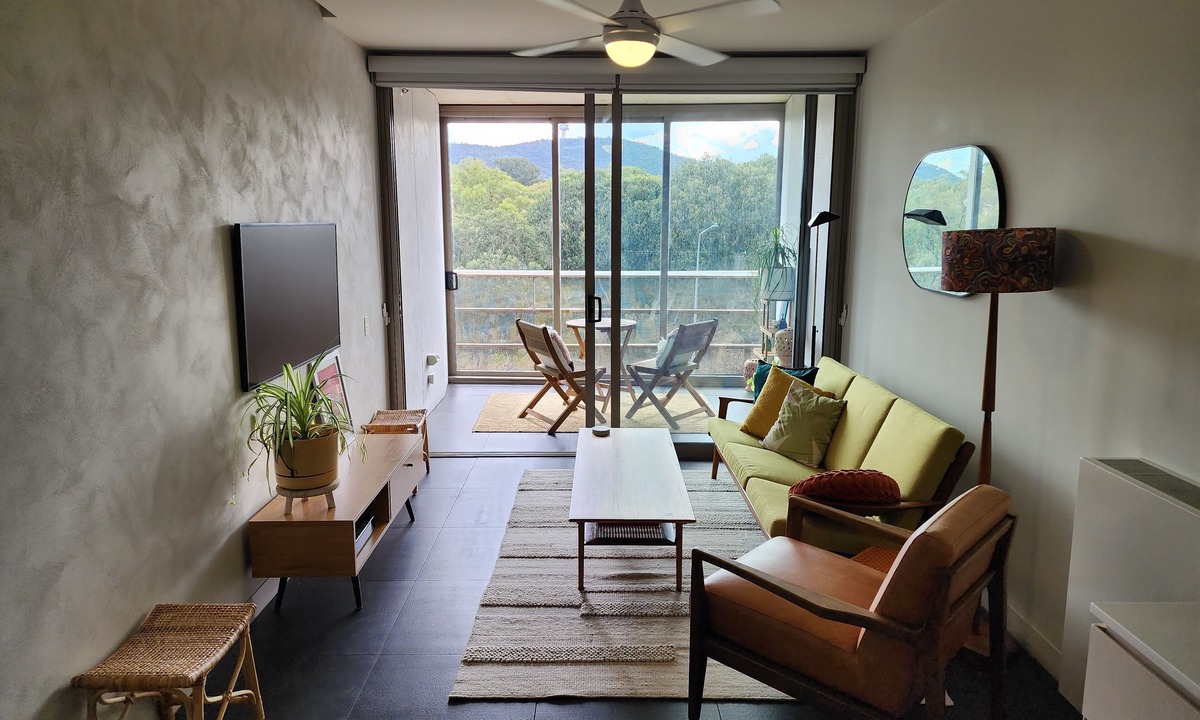 City West Apartment | Boutique City Apartment with Iconic Mountain Views