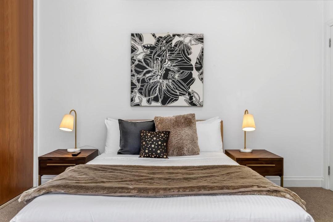 North Adelaide House | Wow! Luxury, City Fringe, 3BR, Garage, 2 mins Oval