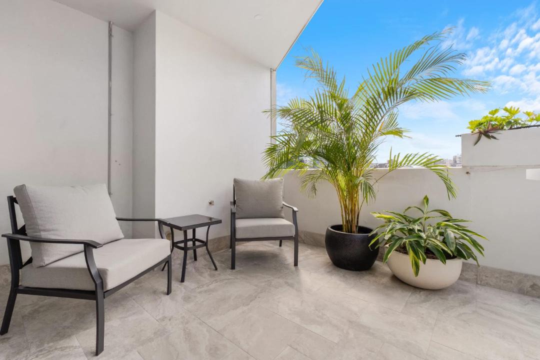 Fortitude Valley Apartment | Hidden Oasis! 2Bed/2Bath/1Car ~ 5mins to CBD