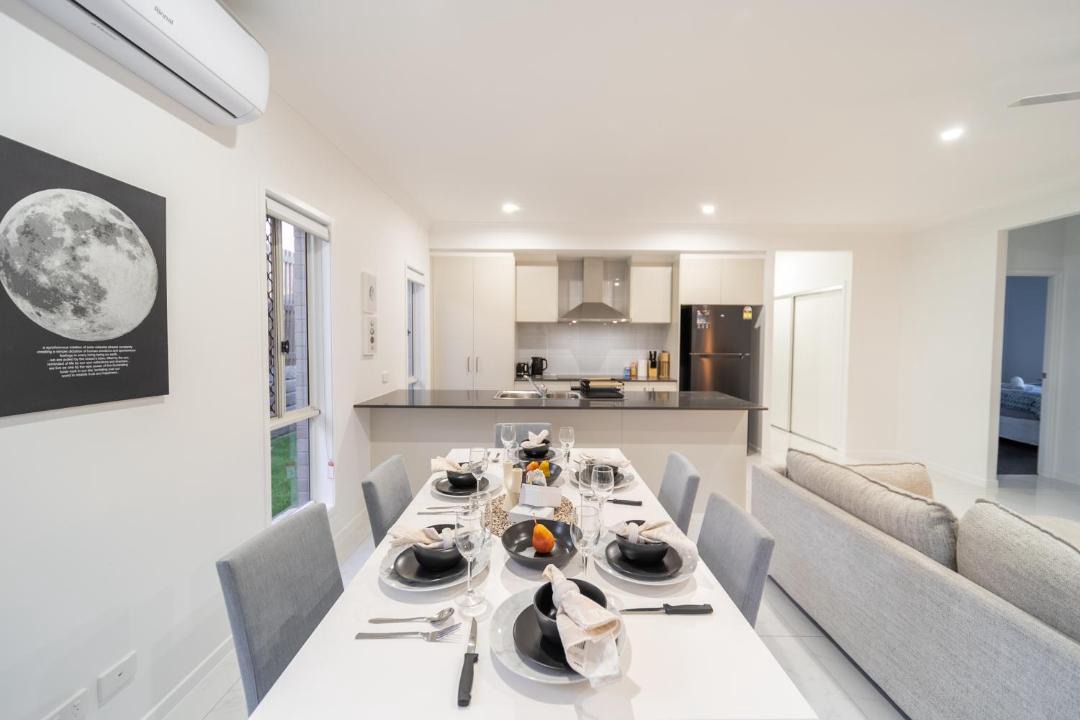 Ripley House | Brand New 4 Bedroom Belleview House near Ipswich