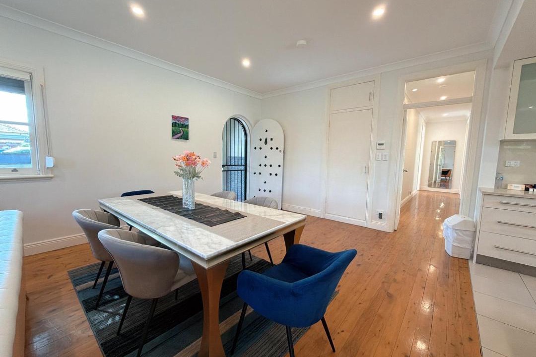 Sydney House | Burwood 4BR Family Home | Fast WiFi & Free Parking