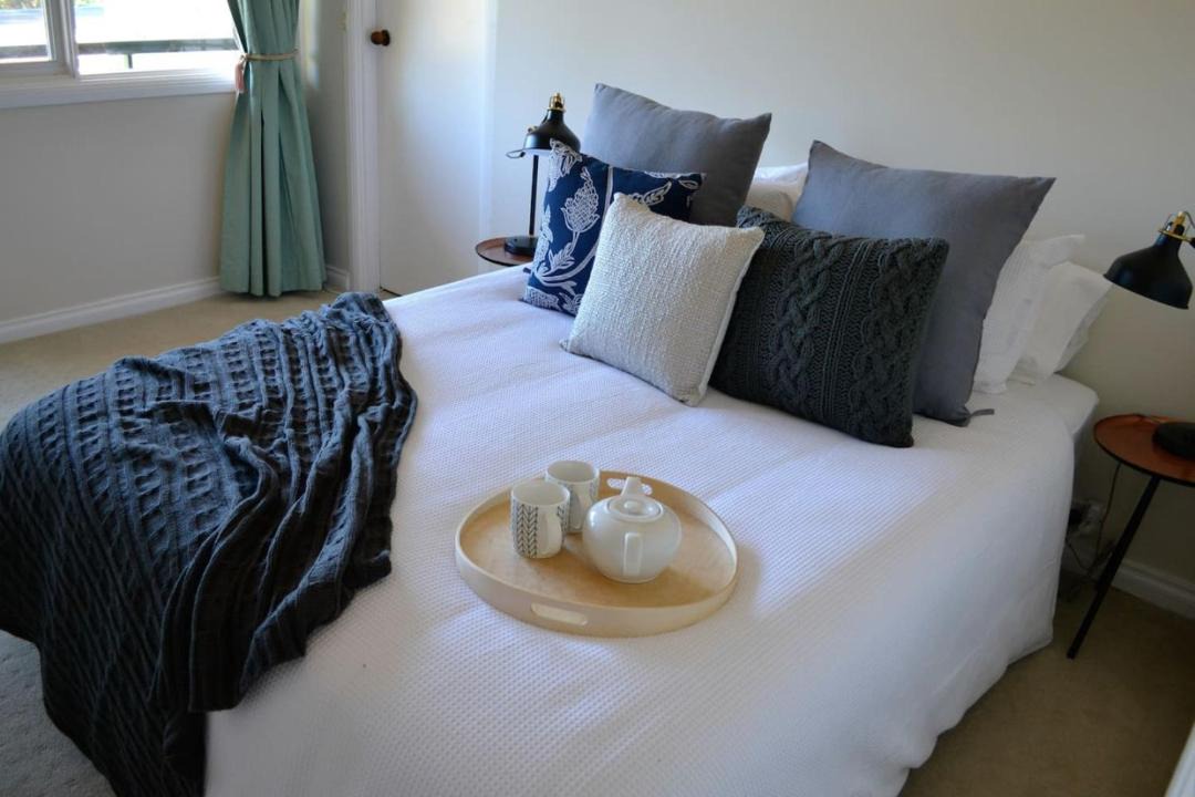 Reid Apartment | Spacious 2BR Heritage a few metres from the City - Hosted by Canstay