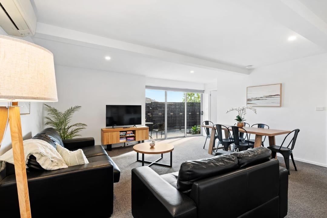 Warrane Apartment | The Retreat at 165 New renovated unit Sleeps 6