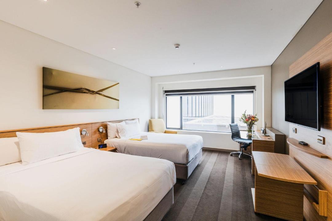City East Hotel | Crowne Plaza Canberra by IHG