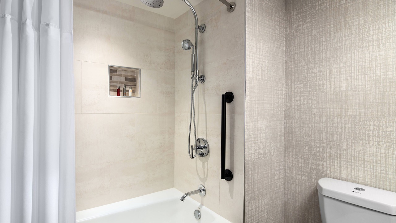 Photo of Bathroom in Lantern District
