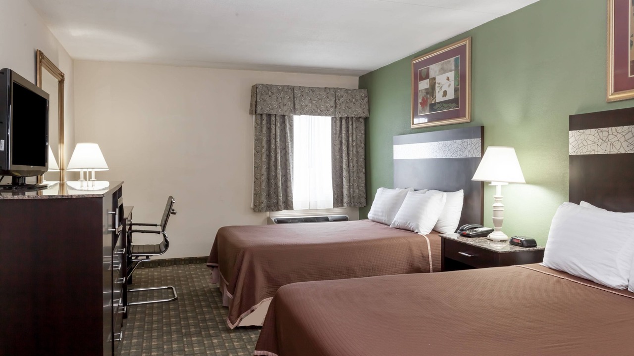 Photo of Bedroom in Newark