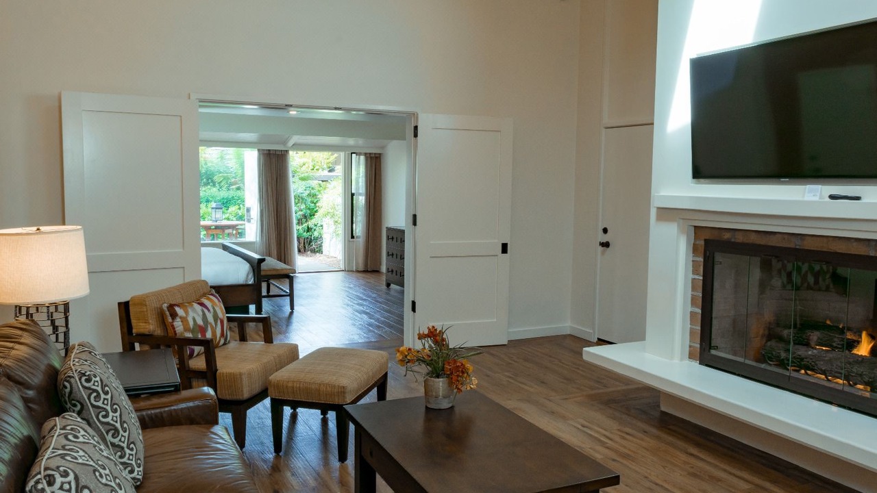 Photo of Livingroom in Quail Lodge