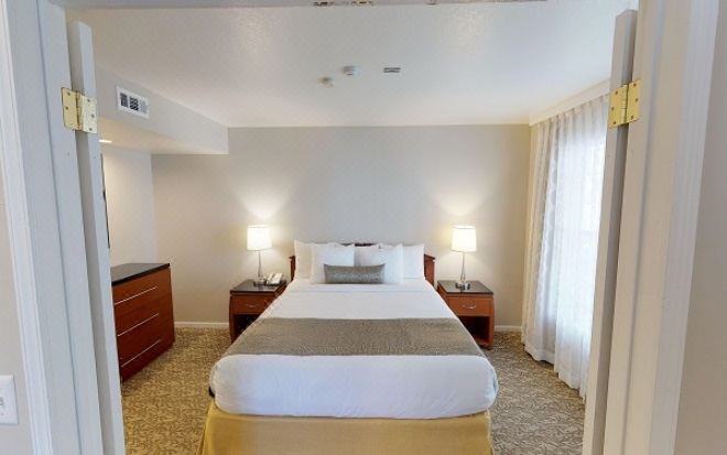 Photo of Bedroom in Newark