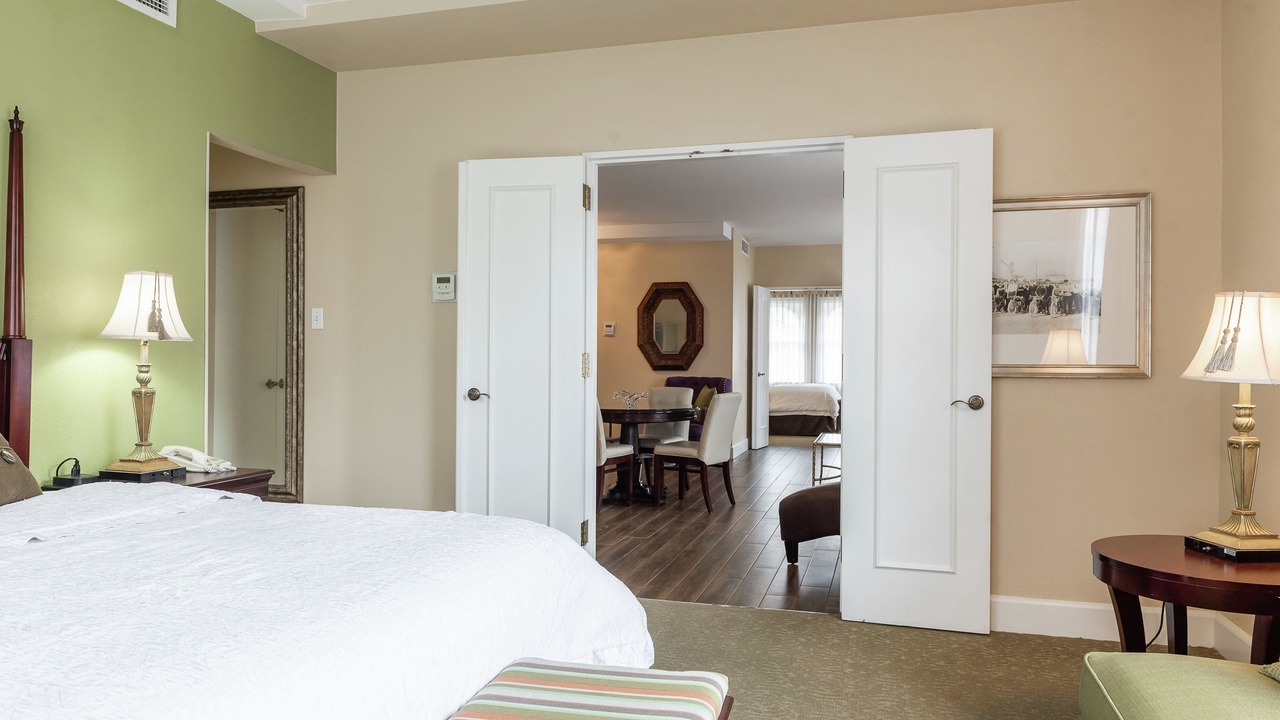Photo of Bedroom in Central City