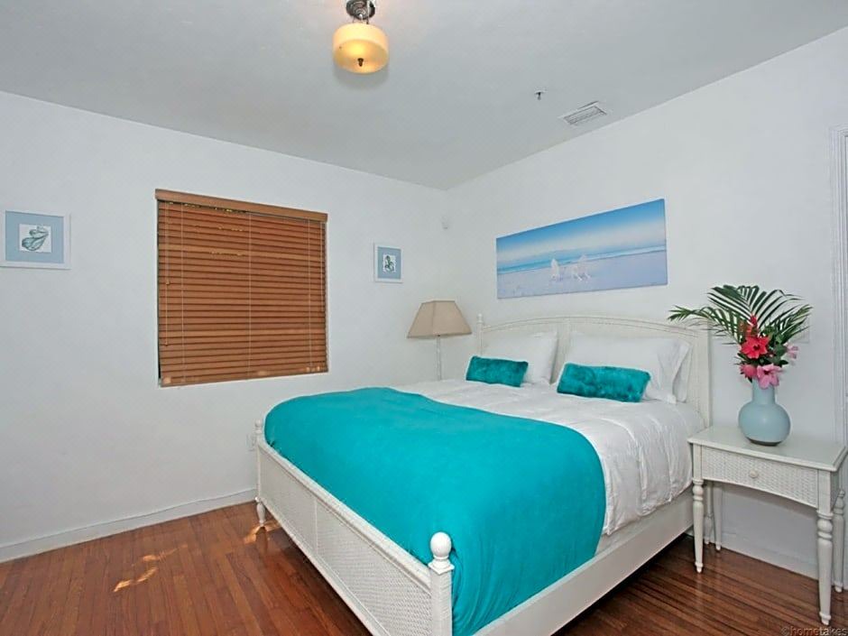Photo of Bedroom in West Avenue
