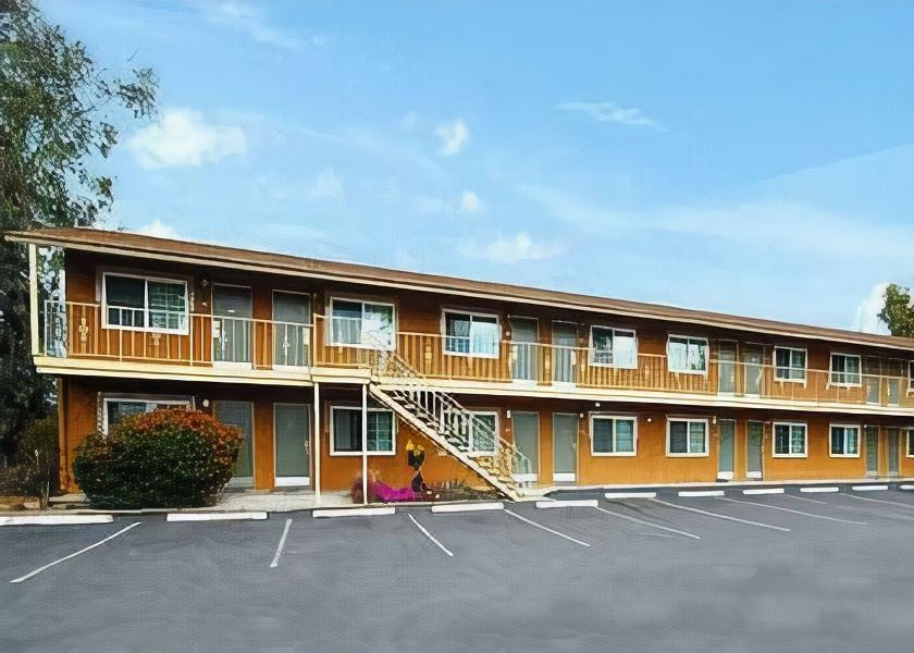 Photo of Buildings in North Broadway