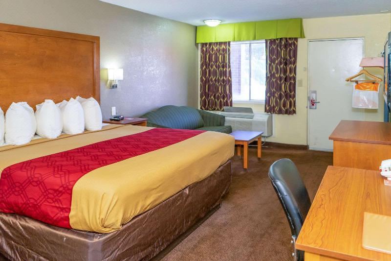 Photo of Bedroom in Weldon