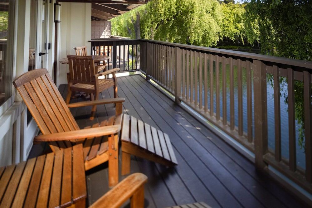 Photo of Patio Balcony in Quail Lodge