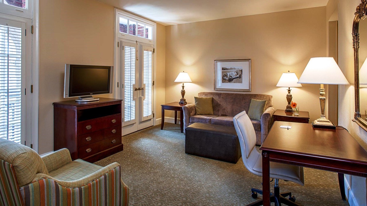 Photo of Livingroom in Central City