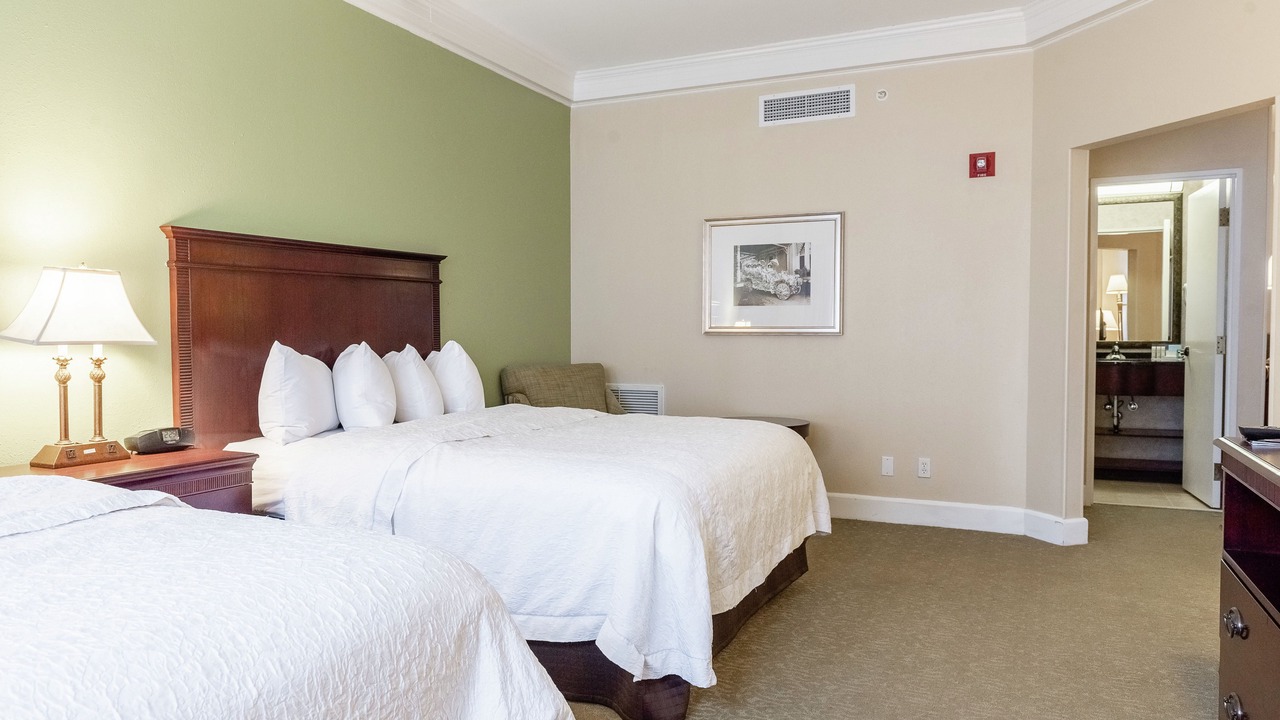 Photo of Bedroom in Central City