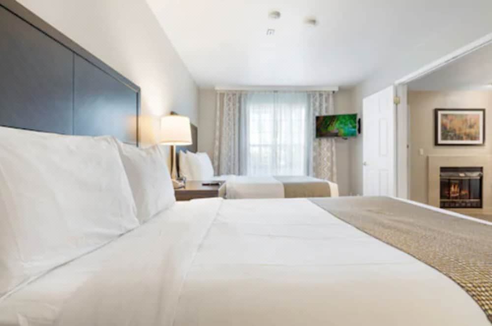 Photo of Bedroom in Newark